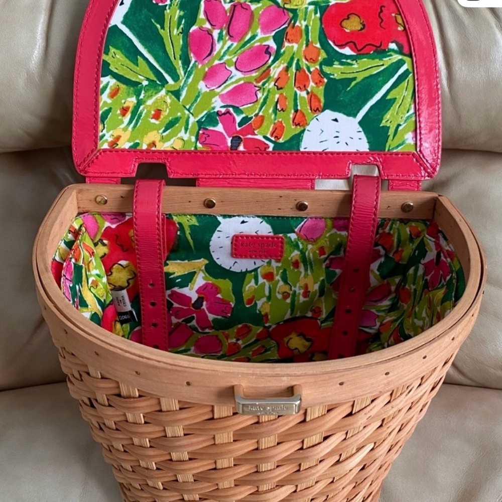 Kate Spade NWOT
Bicycle Picnic Basket Wicker Floral
Print
Cost: $375 - Picture 3 of 9